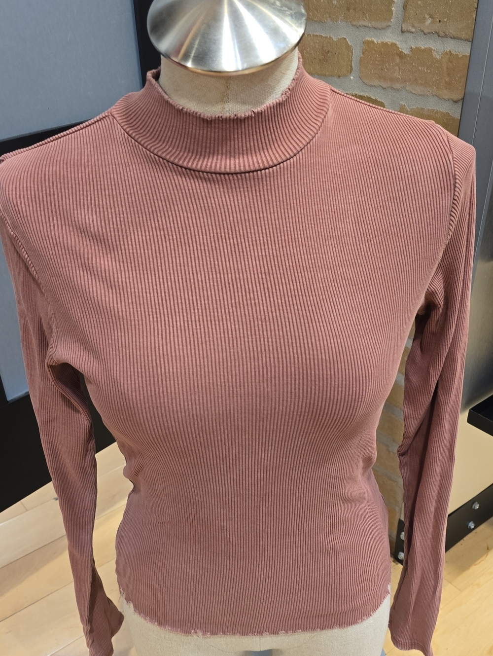 Gilded Intent Top M